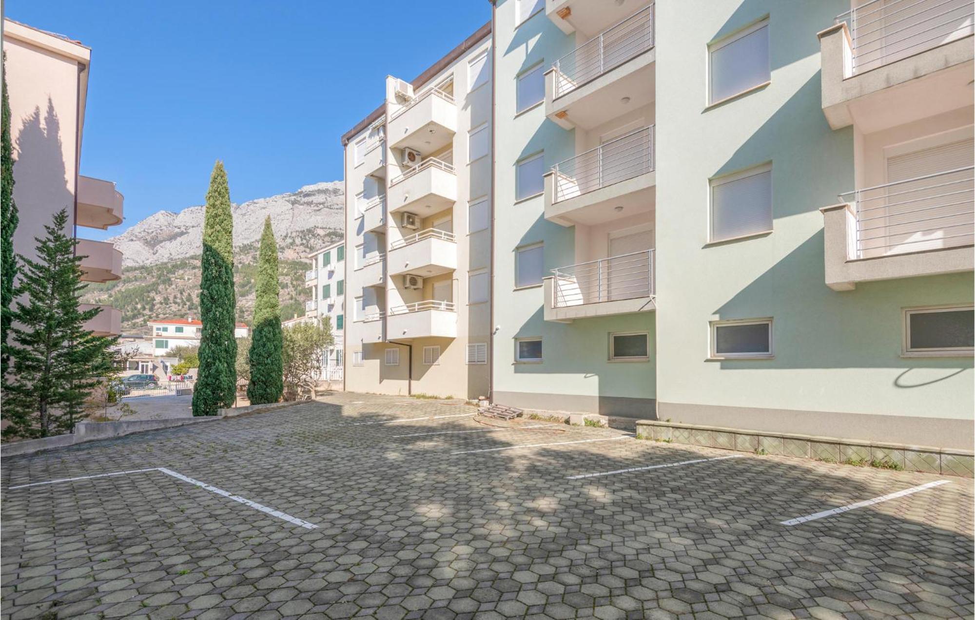 1 Bedroom Beautiful Apartment In Baska Voda Luaran gambar